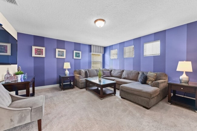 4425 Acorn Ct