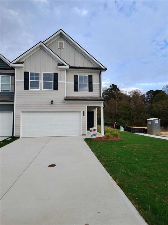 1199 Westhampton Wy in Villa Rica, GA - Building Photo