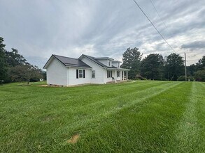 5306 Snow Creek Rd in Martinsville, VA - Building Photo - Building Photo