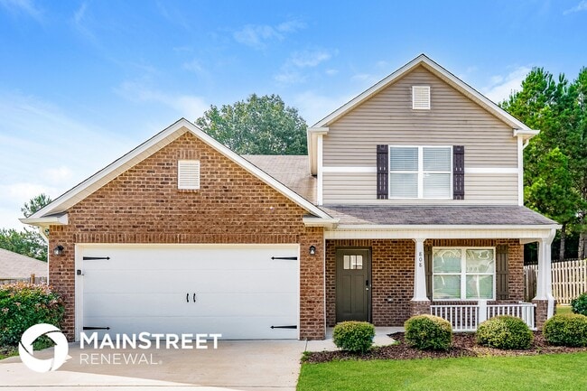 property at 808 Huntington Trce