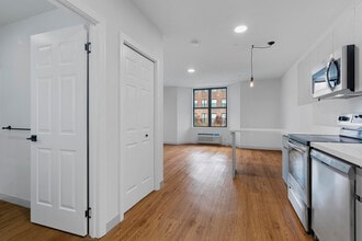 158 Main St in Ansonia, CT - Building Photo - Building Photo