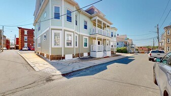 1 Ropes St, Unit 2 in Salem, MA - Building Photo