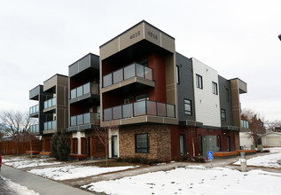 4012 Worcester Dr SW in Calgary, AB - Building Photo - Building Photo