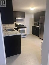 4 Hart Pl in Hamilton, ON - Building Photo - Building Photo