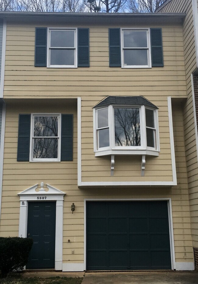 5907 Dixon Dr in Raleigh, NC - Building Photo - Building Photo