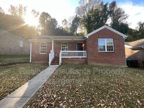 1019 Manor Dr in High Point, NC - Building Photo - Building Photo