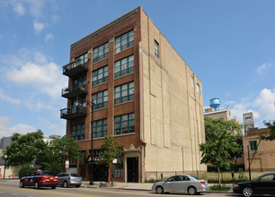 McGuire Condominiums in Chicago, IL - Building Photo - Building Photo