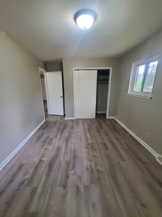 8230 W Villard Ave in Milwaukee, WI - Building Photo - Building Photo