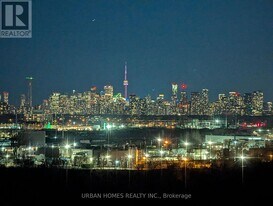 5 Quarrington Ln in Toronto, ON - Building Photo