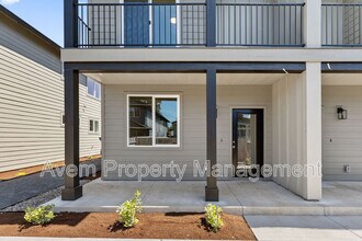 936 Molalla Ave in Oregon City, OR - Foto de edificio - Building Photo