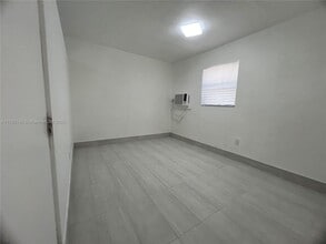 13390 NE 6th Ave in North Miami, FL - Building Photo - Building Photo