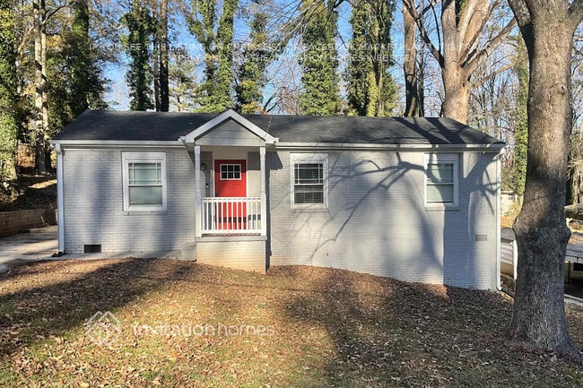 property at 300 Banberry Dr SE