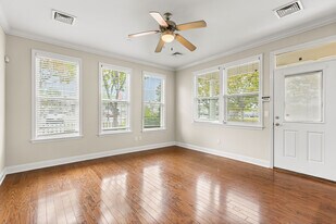 Chelsea Place in Bay Shore, NY - Building Photo