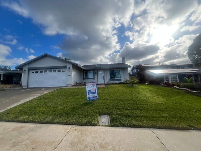 property at 4710 Vía Loma Linda