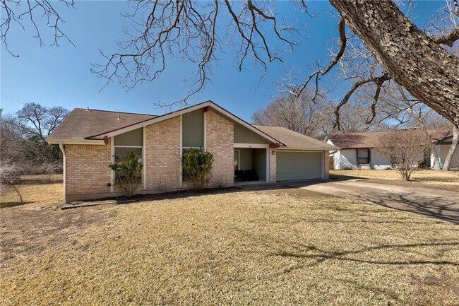 5007 Timber Wolf Cir in Austin, TX - Building Photo - Building Photo