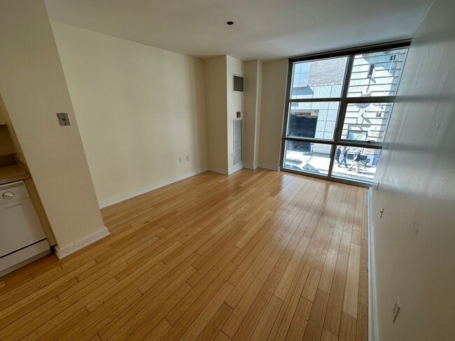 2 Boylston St, Unit 4 in Boston, MA - Building Photo - Building Photo