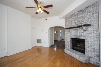 921 S Laflin St in Chicago, IL - Building Photo - Building Photo