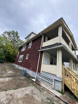 883 Alhambra Rd in Cleveland, OH - Building Photo