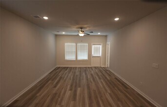 8587 Blueberry Ash St in Magnolia, TX - Foto de edificio - Building Photo