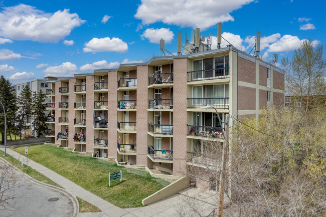 346 1 Av NE in Calgary, AB - Building Photo - Building Photo