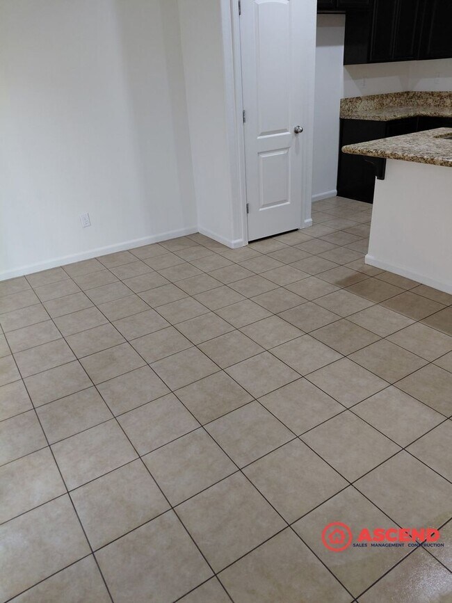 5408 Tejon Ridge Ct in Bakersfield, CA - Building Photo - Building Photo