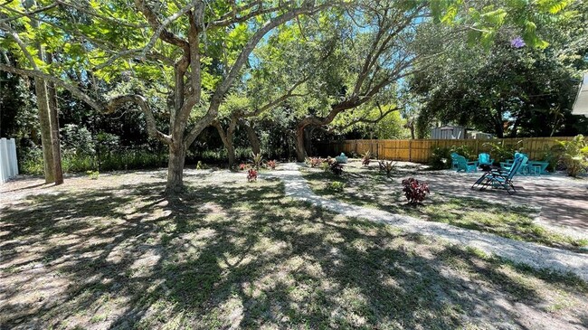 2504 S Milmar Dr in Sarasota, FL - Building Photo - Building Photo