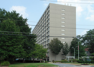 Clairmont Oaks in Decatur, GA - Building Photo - Building Photo