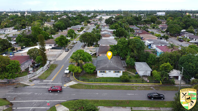 1086 NW 110th St in Miami, FL - Building Photo - Building Photo