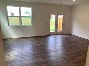 212 Grand Central Wy in Cartersville, GA - Building Photo - Building Photo