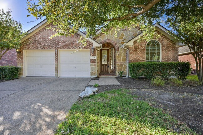 property at 2709 Plantation Dr