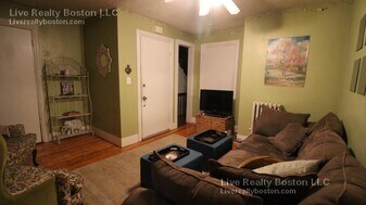 4 Hollis Pl, Unit #2 in Boston, MA - Building Photo - Building Photo