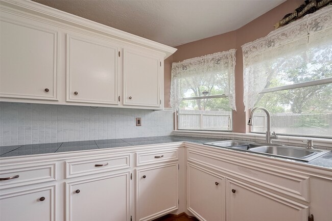 1103 Cheyenne Meadows Dr