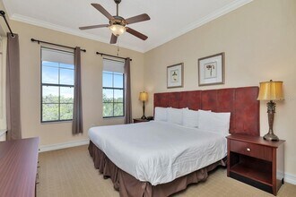 13941 Clubhouse Dr in Tampa, FL - Building Photo - Building Photo