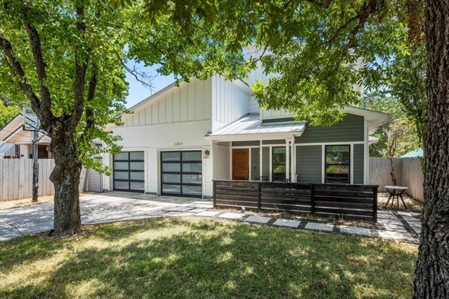 2203 E 14th St in Austin, TX - Building Photo - Building Photo