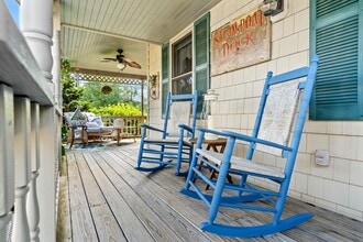 33 Wallis Rd in Rye, NH - Building Photo - Building Photo