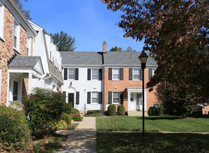 Chase Manor in Chevy Chase, MD - Building Photo - Building Photo