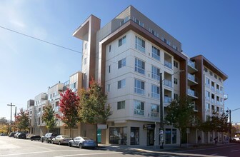 The Linden in Portland, OR - Foto de edificio - Building Photo