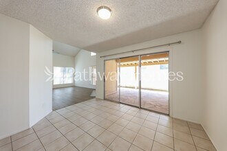 425 E Taro Ln in Phoenix, AZ - Building Photo - Building Photo