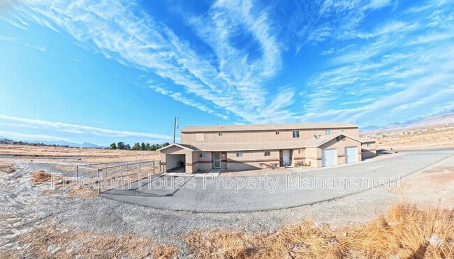200 S Mount Charleston Dr E in Pahrump, NV - Building Photo - Building Photo