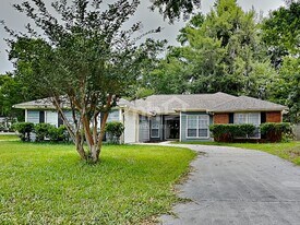 102 Kathryns Ct in Savannah, GA - Building Photo