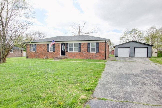 property at 3911 Tanglewood Dr