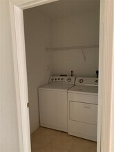 1425 NW 36th Way in Lauderdale Lakes, FL - Building Photo - Building Photo