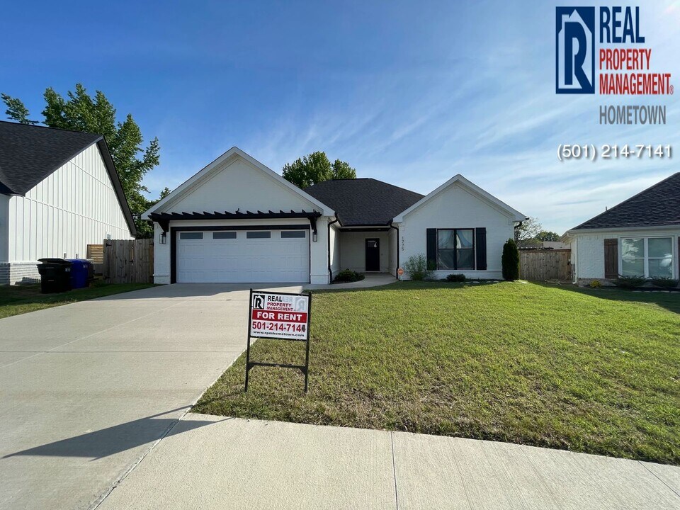 1775 Hobbiton Cir in Conway, AR - Building Photo