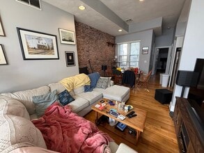 146 W Fourth St in Boston, MA - Building Photo - Building Photo