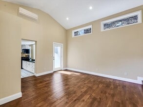 11880 San Mateo Rd in Half Moon Bay, CA - Building Photo - Building Photo