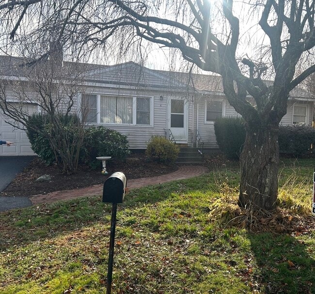 property at 4 Meadowview Ln