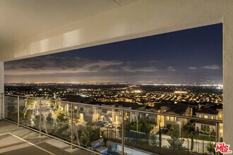 20248 Willoughby Ln in Los Angeles, CA - Building Photo - Building Photo