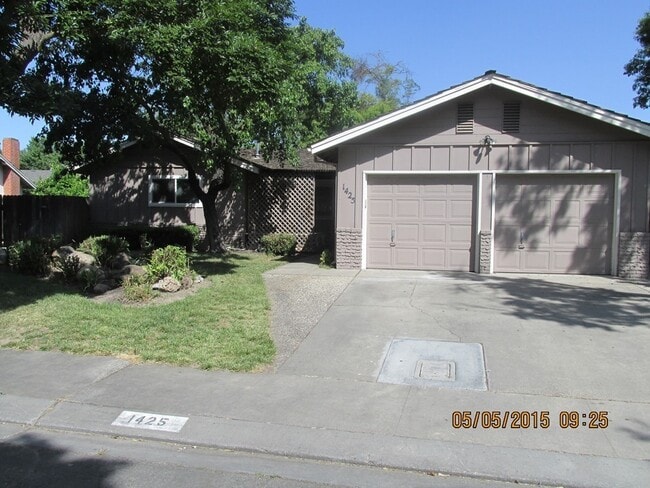 property at 1425 Chapala Way