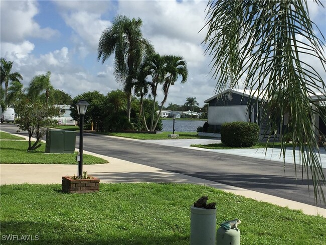 196 Oceans Blvd in Naples, FL - Building Photo - Building Photo