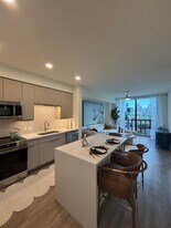 237 NW 31st St, Unit A1C in Miami, FL - Building Photo